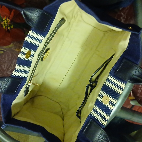 Tory Burch Ella Tote - Picture 10 of 13